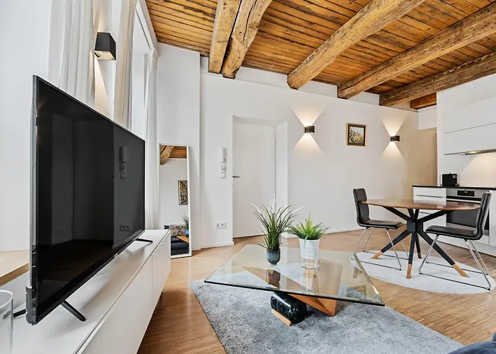 Апартаменты Exquisite In Old Town